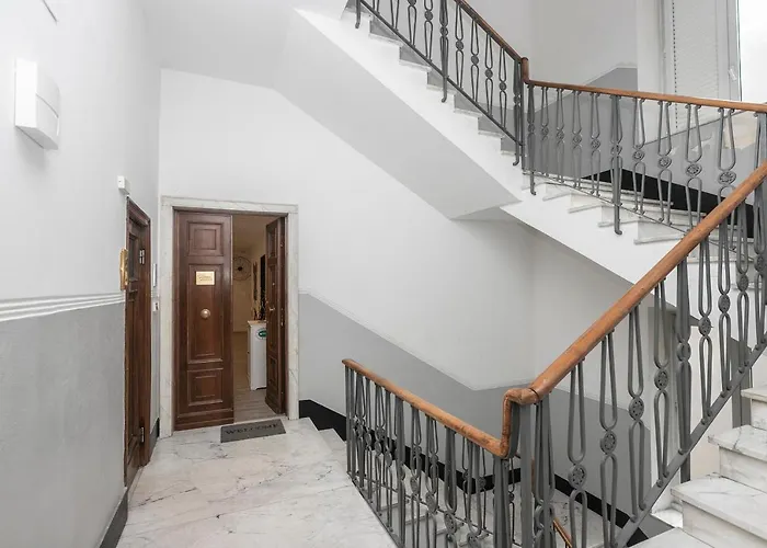 Real Italian Estate - Luxury Black&White