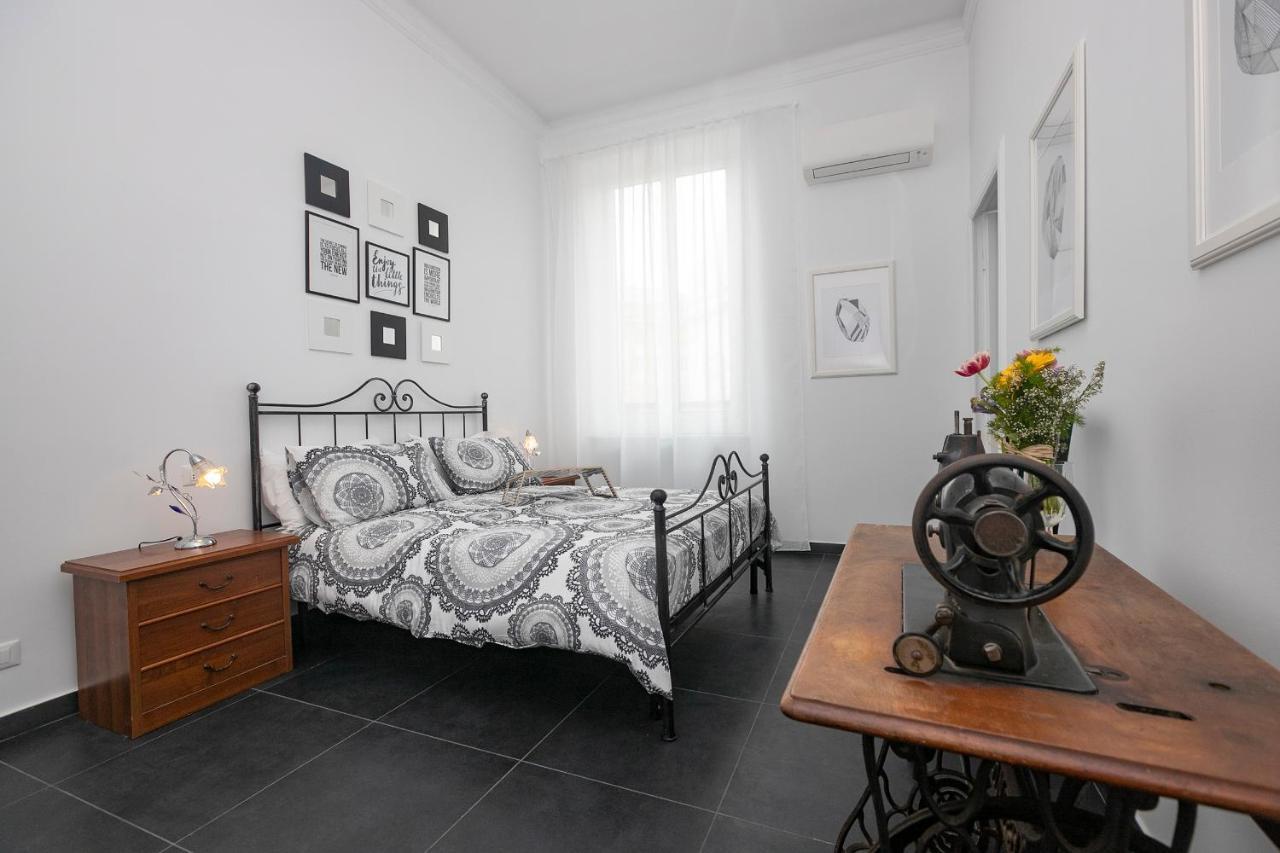 Real Italian Estate - Luxury Black&white Apartment *