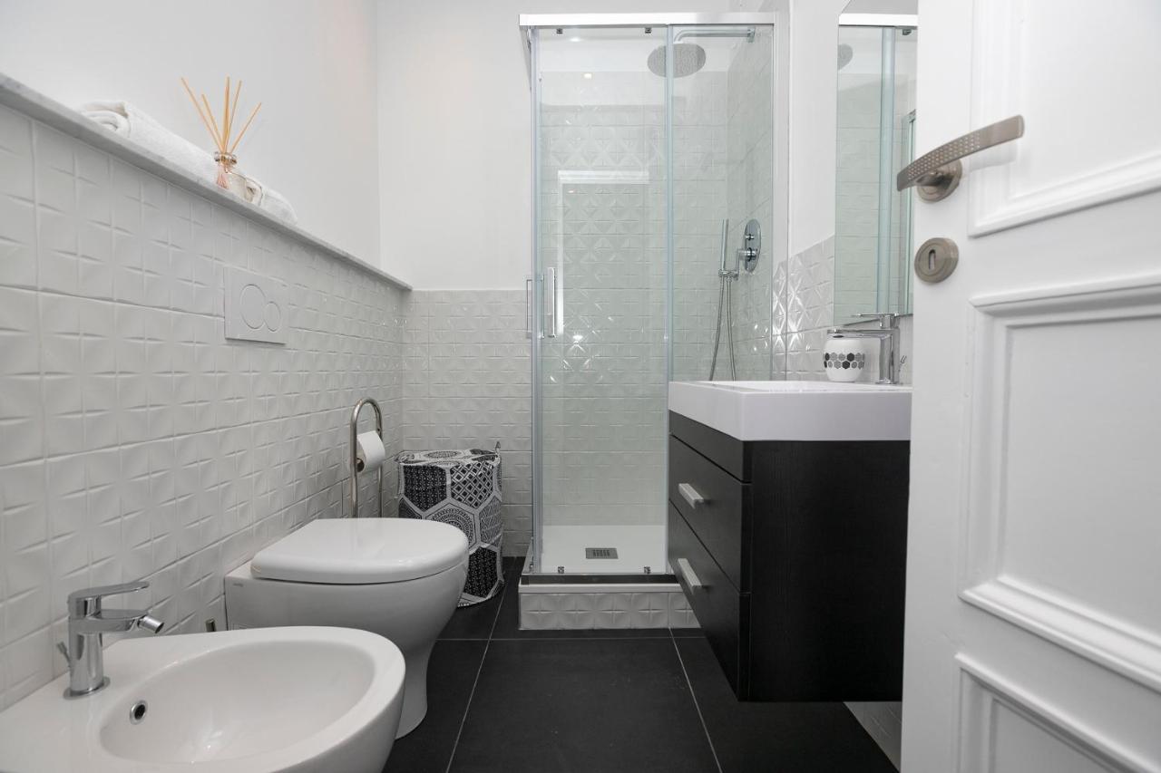 Apartment Real Italian Estate - Luxury Black&white *