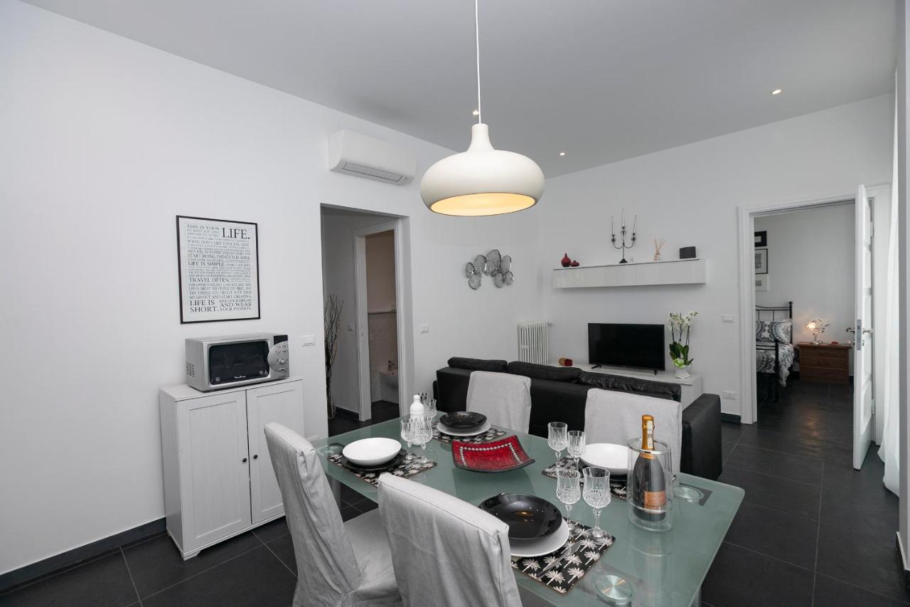 Apartment Real Italian Estate - Luxury Black&white *